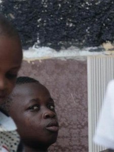 À l'ombre des collines